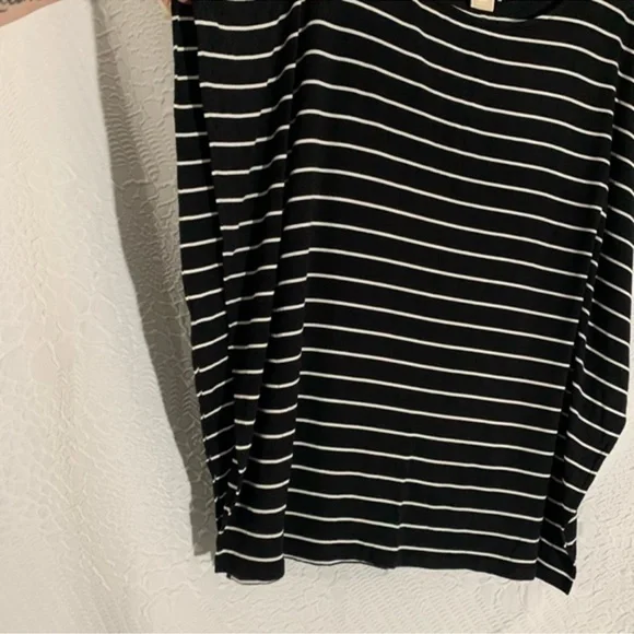 NWOT! Michael Kors Flowing Sleeve Striped Blouse! - Picture 3 of 7